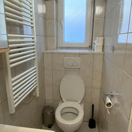 Lara * تيفغرابن