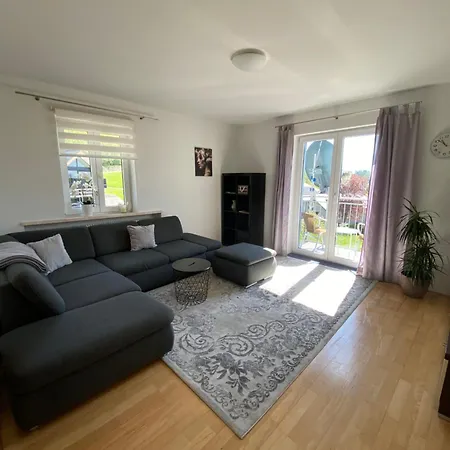 Lara * 迪弗格拉根